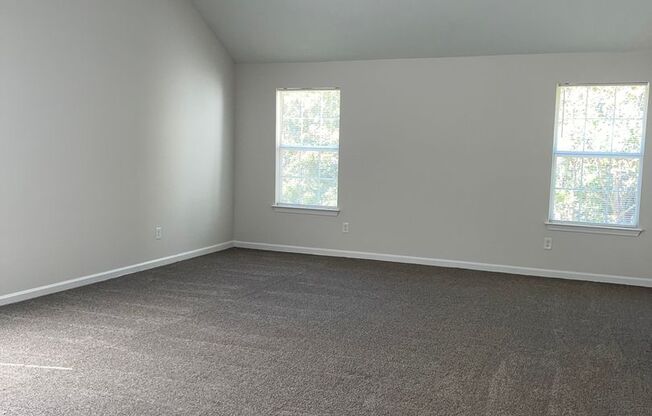 5 beds, 3 baths, $2,575