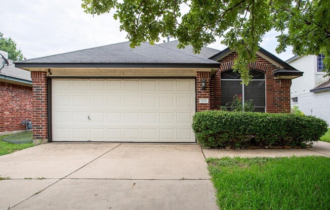 802 Luke Ln