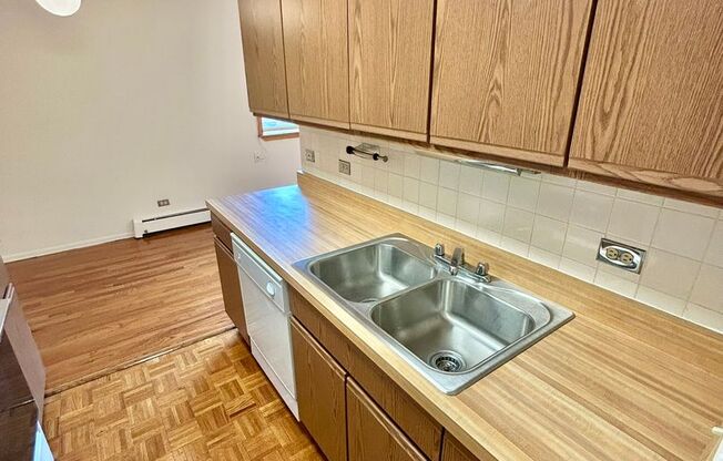 1 bed, 1 bath, 700 sqft, $2,035, Unit 531-521