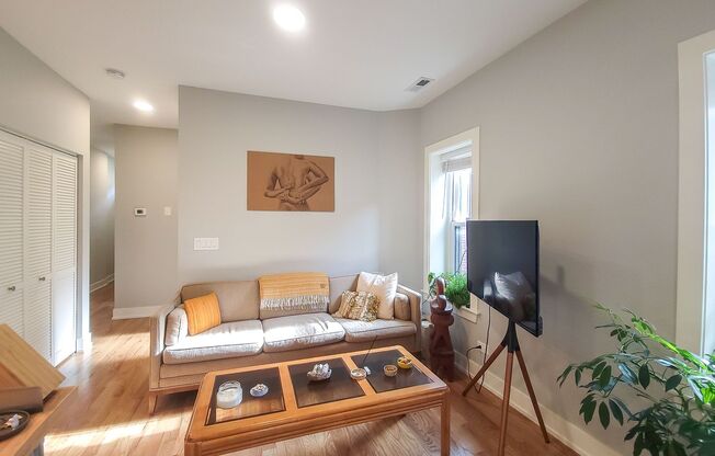 2 beds, 1 bath, 790 sqft, $3,795, Unit 2109-3