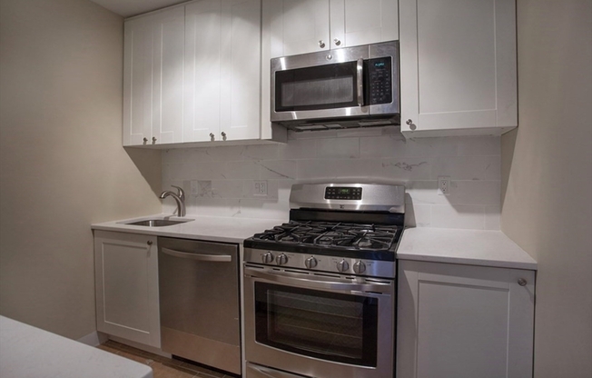 1 bed, 1 bath, 750 sqft, $3,400, Unit 10A