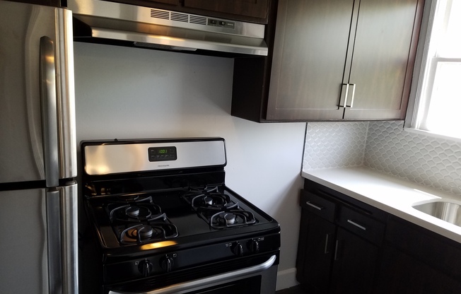 1 bed, 1 bath, $2,195, Unit 438-04