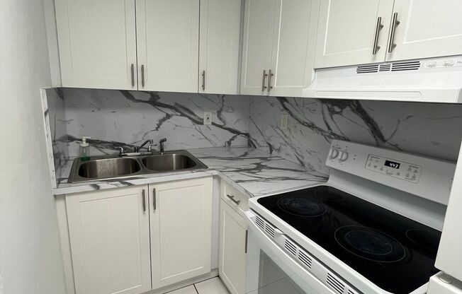 2135  Little Havana - 2135