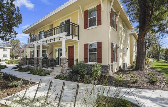 Apartment Exterior at Parkside Apartments, Davis, California