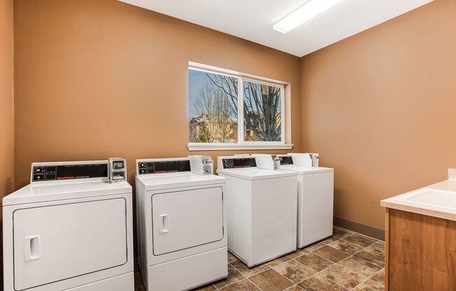 2 beds, 2 baths, 1,015 sqft, $1,650, Unit 1236-304