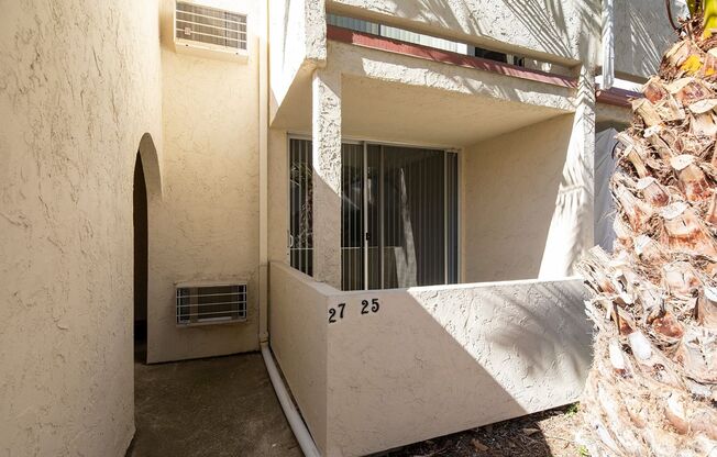 1 bed, 1 bath, 690 sqft, $1,850, Unit 025