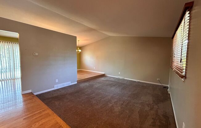 $0 DEPOSIT OPTION. SPACIOUS 4-BEDROOM SPLIT-LEVEL HOME WITH LARGE YARD IN RIDGEVIEW HILLS NEIGHBORHOOD