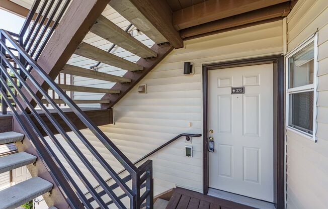 Modern 2-Bed/2-Bath Condo in Gated One Lake Place – Attached Garage