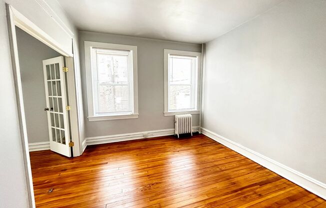 1 bed, 1 bath, 1 sqft, $1,250, Unit 3E