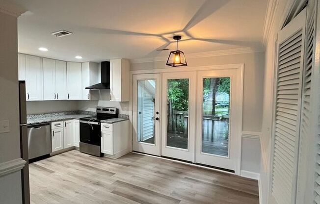 4704 COURTSIDE PL