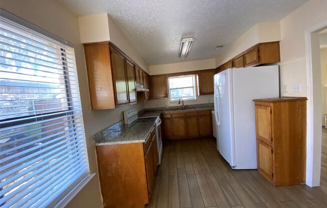 Coming Soon 3 bed 2 bath w/2 car garage
