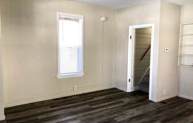 HUGE 4 BR + den in Minneapolis!