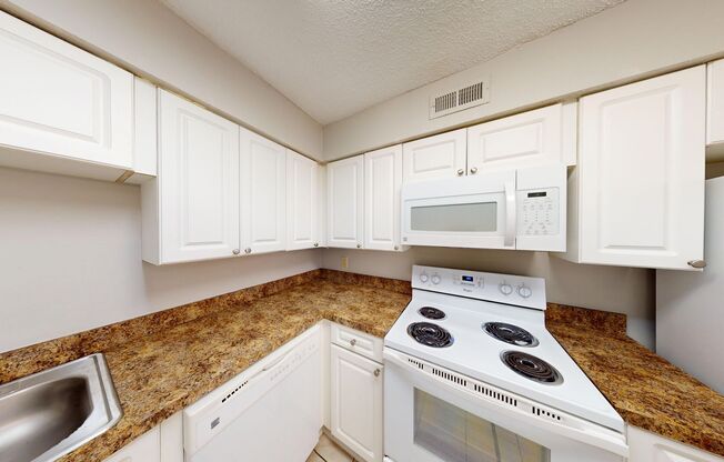 1 bed, 1 bath, 750 sqft, $900, Unit 2020-3
