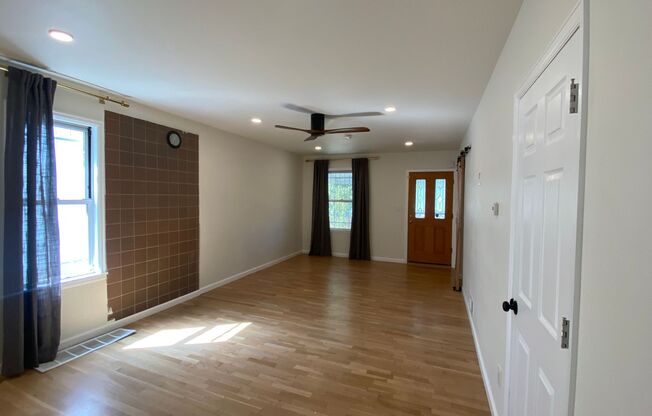 Recently Renovated 2 Bed 1.5 Bath Single Family Home Close to Everything!