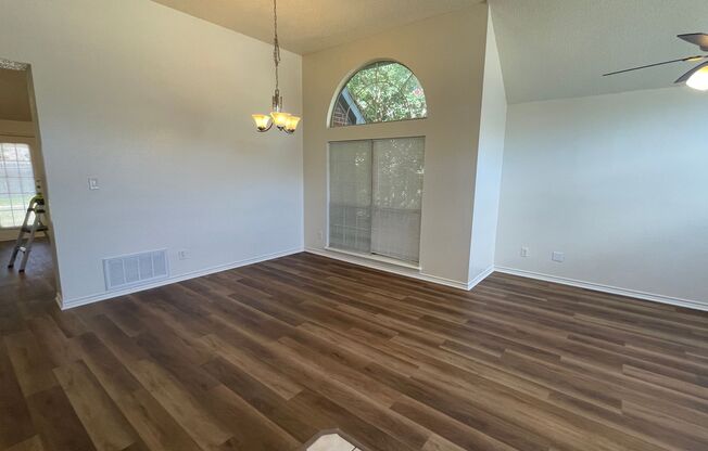 Large Single Story  Home in Glenn Heights