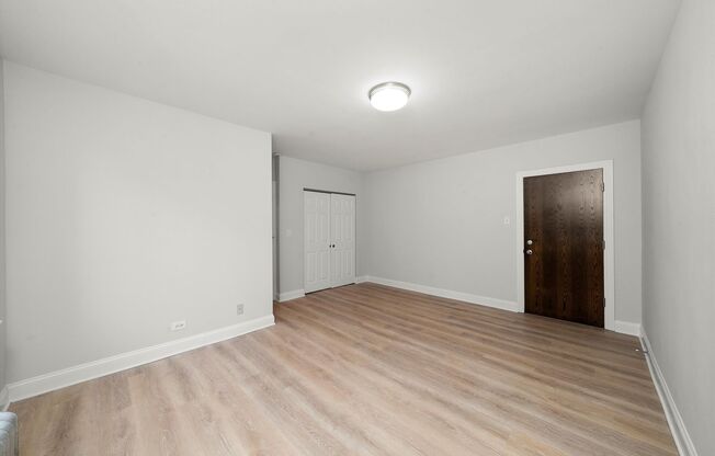 Studio, 1 bath, 450 sqft, $1,595, Unit 206