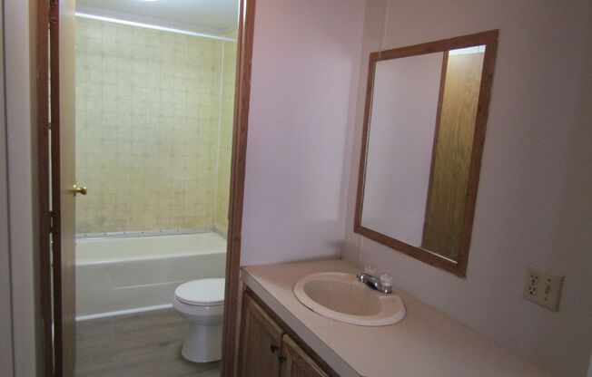 4 beds, 2 baths, $1,200, Unit Lot 88