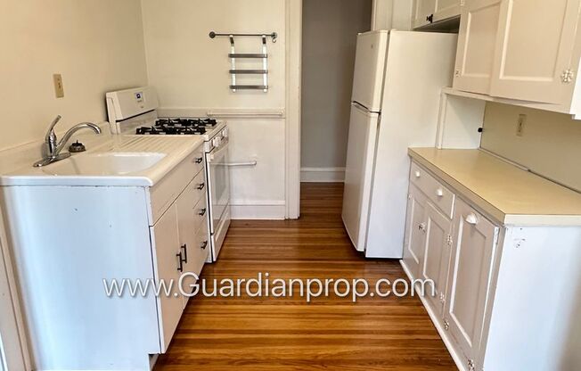 2 beds, 1 bath, 1,150 sqft, $1,550, Unit #4