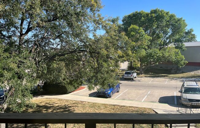 1 bed, 1 bath, 850 sqft, $1,050, Unit 10-17