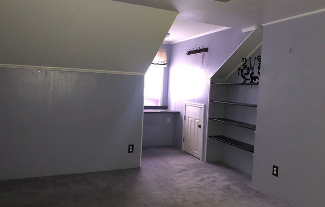 3 beds, 2 baths, $1,650