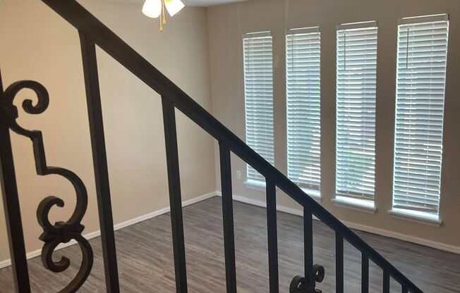 2 beds, 1.5 baths, 950 sqft, $950, Unit 900-3
