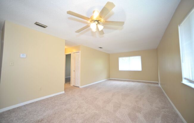 2410 FOX HOLLOW DR