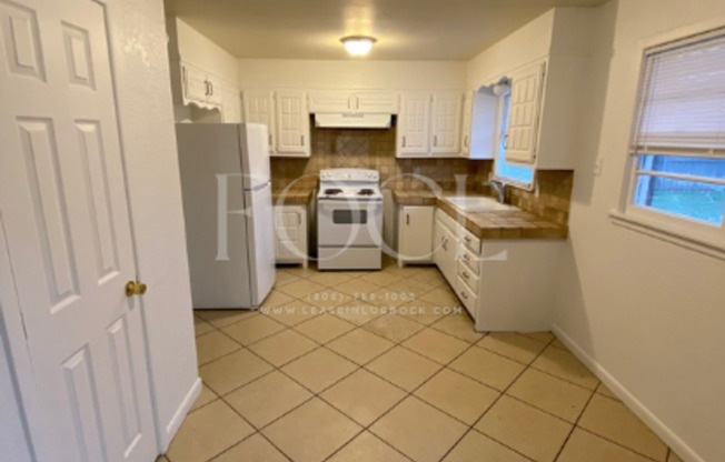 3 beds, 2 baths, $1,300