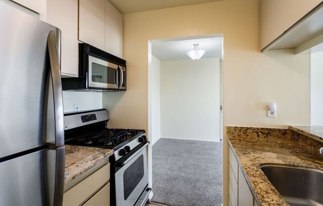 2 beds, 2 baths, $3,900