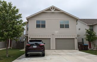 3 beds, 2.5 baths, $1,495, Unit #102