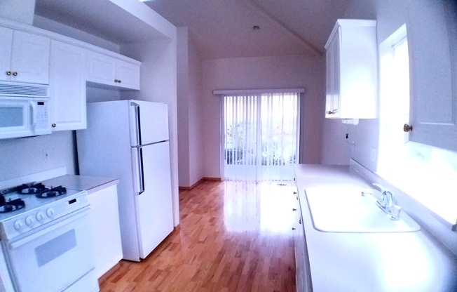 2 beds, 2.5 baths, $2,200