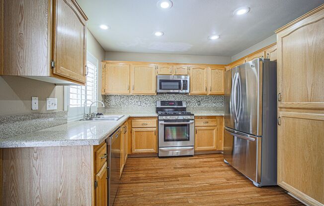 BEAUTIFUL 3 BD HOME LOCATED IN THE HEART OF SUMMERLIN!