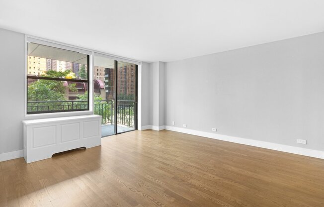 1 bed, 1 bath, $4,300, Unit 12G