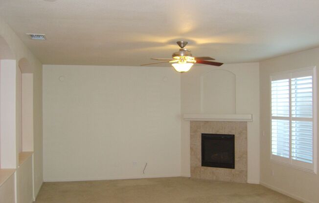 Lovely home, gardener, some utilities included