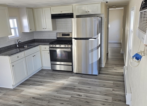 1 bed, 1 bath, 700 sqft, $1,700, Unit 6