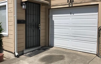 1 bed, 1 bath, 640 sqft, $1,850, Unit 818