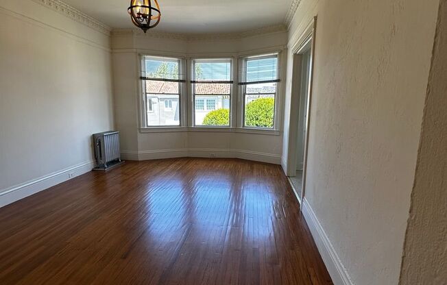 101 Cervantes Boulevard (918r)