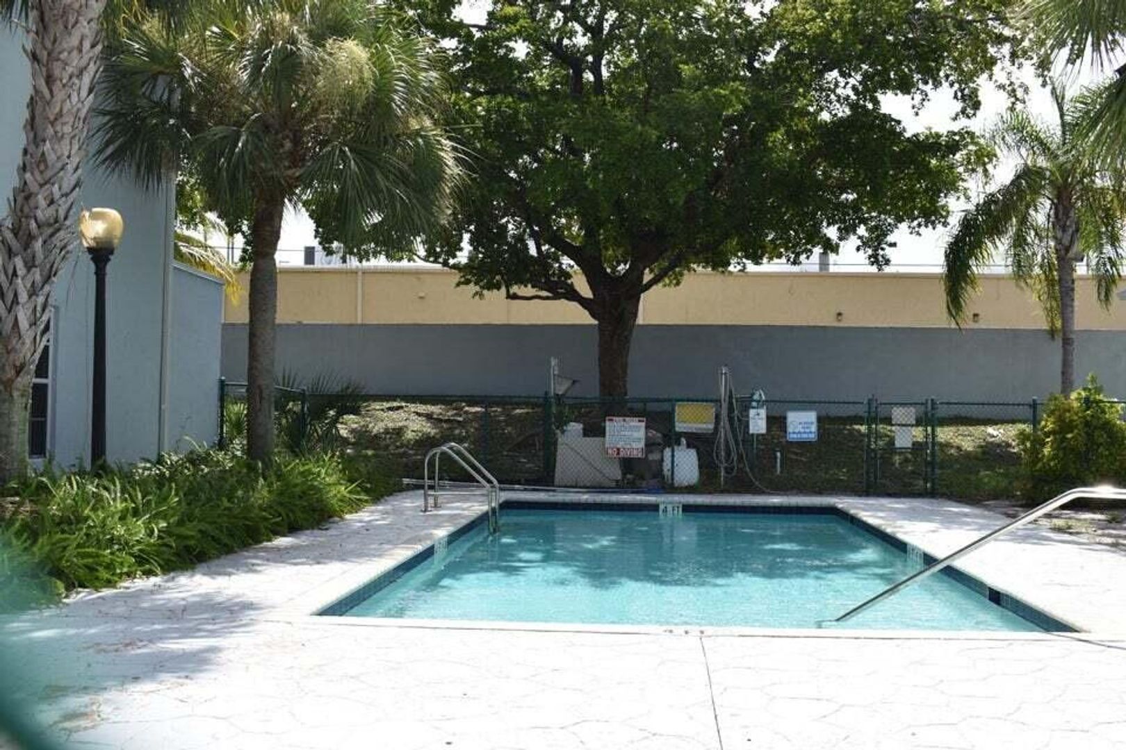 2300 FLORIDA BLVD APT D DELRAY BEACH, FL 33483