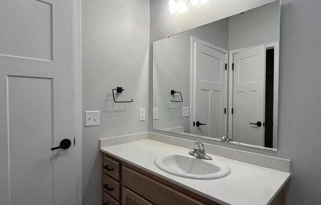 2 beds, 2 baths, 1,220 sqft, $2,650, Unit WR 305-200