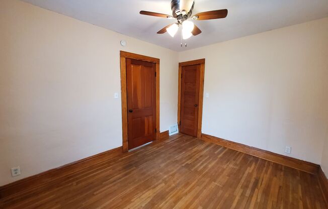 2 beds, 1 bath, $775