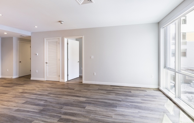 Studio, 1 bath, 892 sqft, $4,395, Unit 616