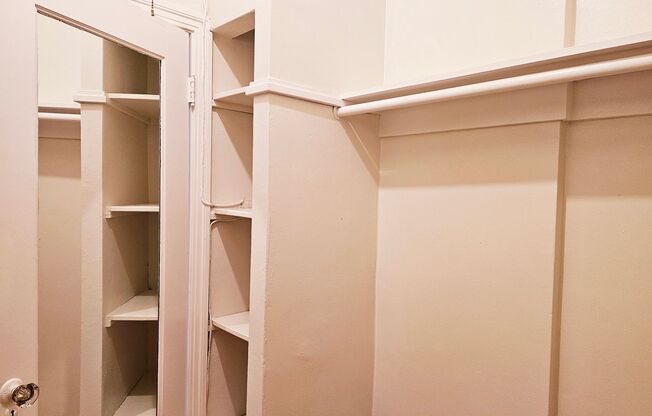 Studio, 1 bath, 450 sqft, $2,400, Unit 504
