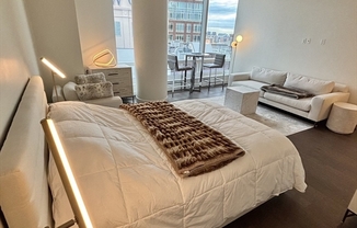 Studio, 1 bath, 563 sqft, $7,500, Unit 1518