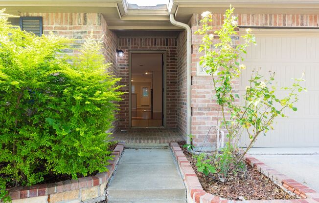 Great curb appeal from the mature shade tree & manicured front yard with lush landscaping. Located in the much desired and amenities filled Creekside at Preston neighborhood in Frisco.