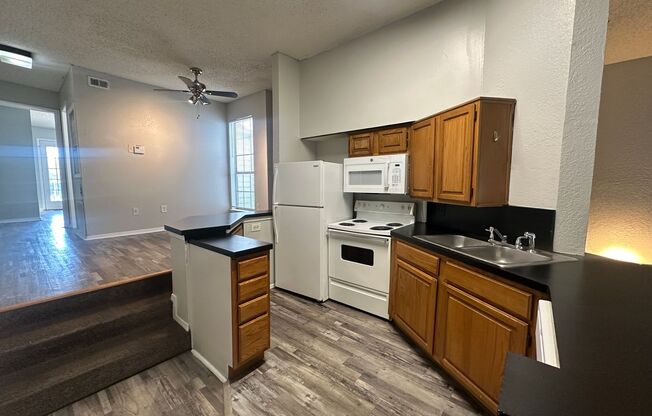 2 beds, 1 bath, 974 sqft, $1,215, Unit 1008