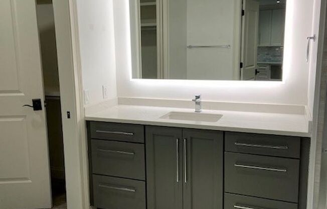 1 bed, 1 bath, 738 sqft, $1,900, Unit 305W