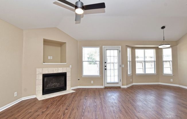 7220 BLACK PANDA TRL