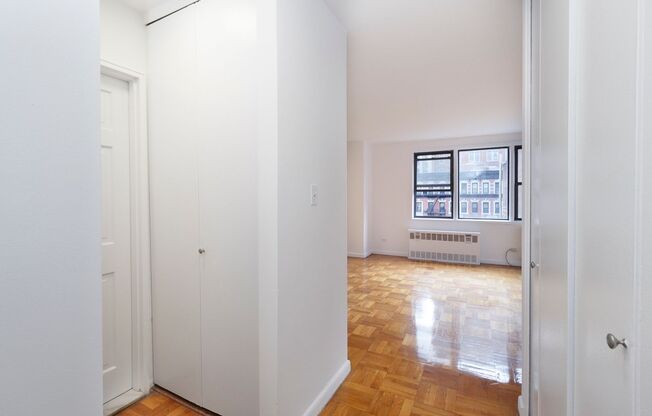 1 bed, 1 bath, 559 sqft, $5,250, Unit 3C