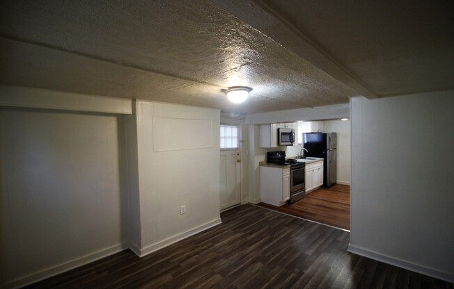 1957 Snyder Ave