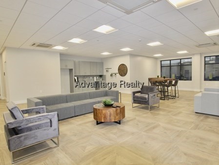 2 beds, 2 baths, 1,200 sqft, $4,500, Unit 414