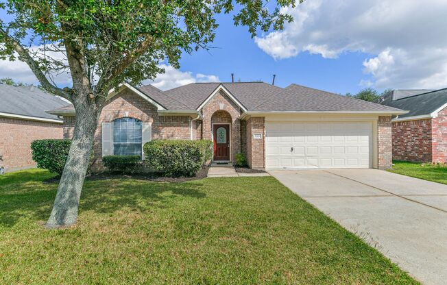 Stunning Home in Alvin